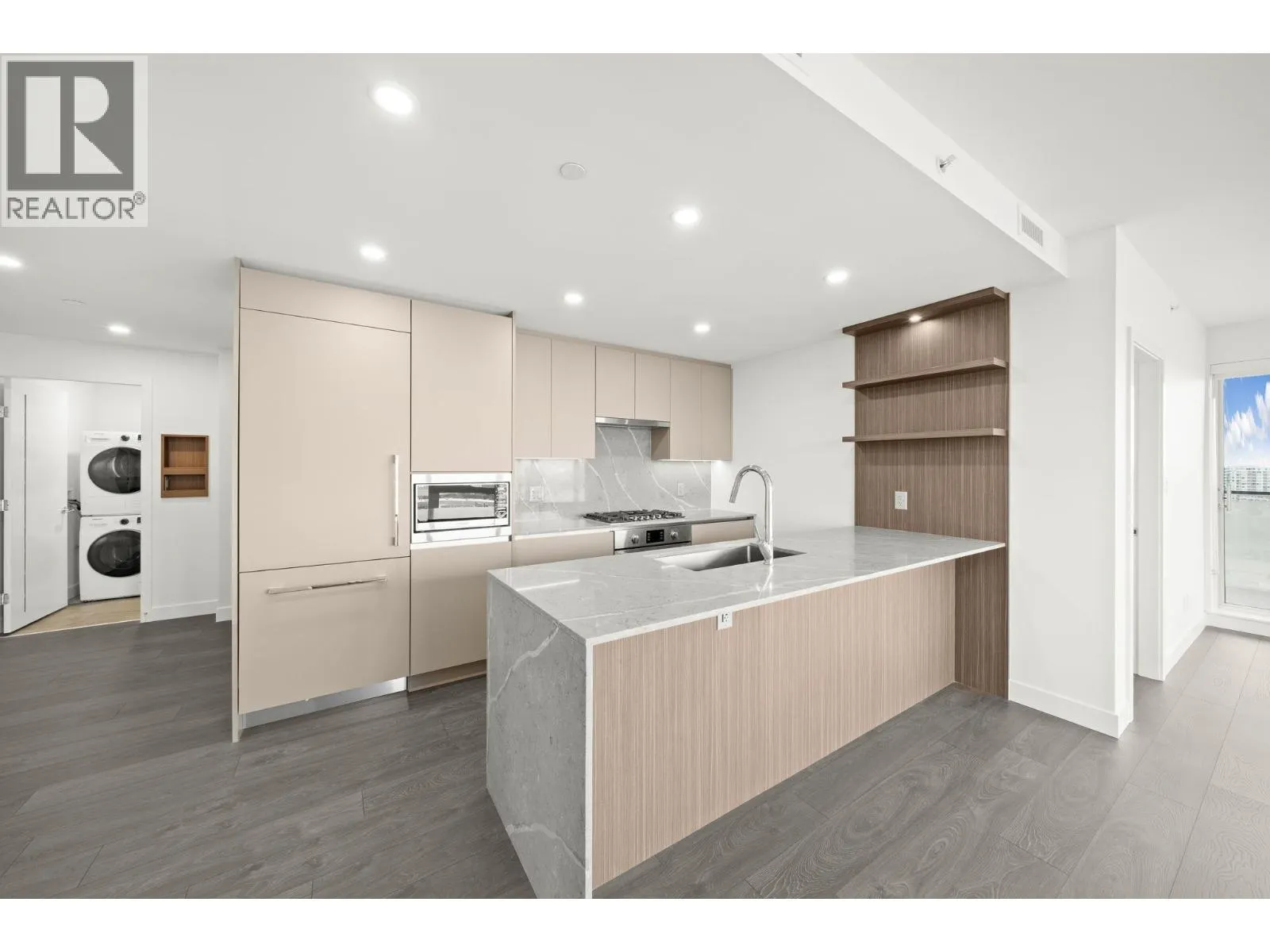 1508 5520 MCNAUGHTON ROAD