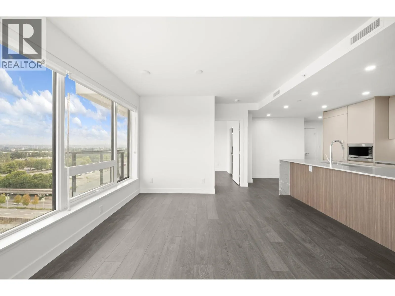 1508 5520 MCNAUGHTON ROAD