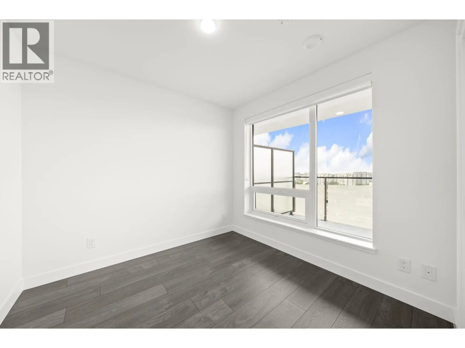 1508 5520 MCNAUGHTON ROAD