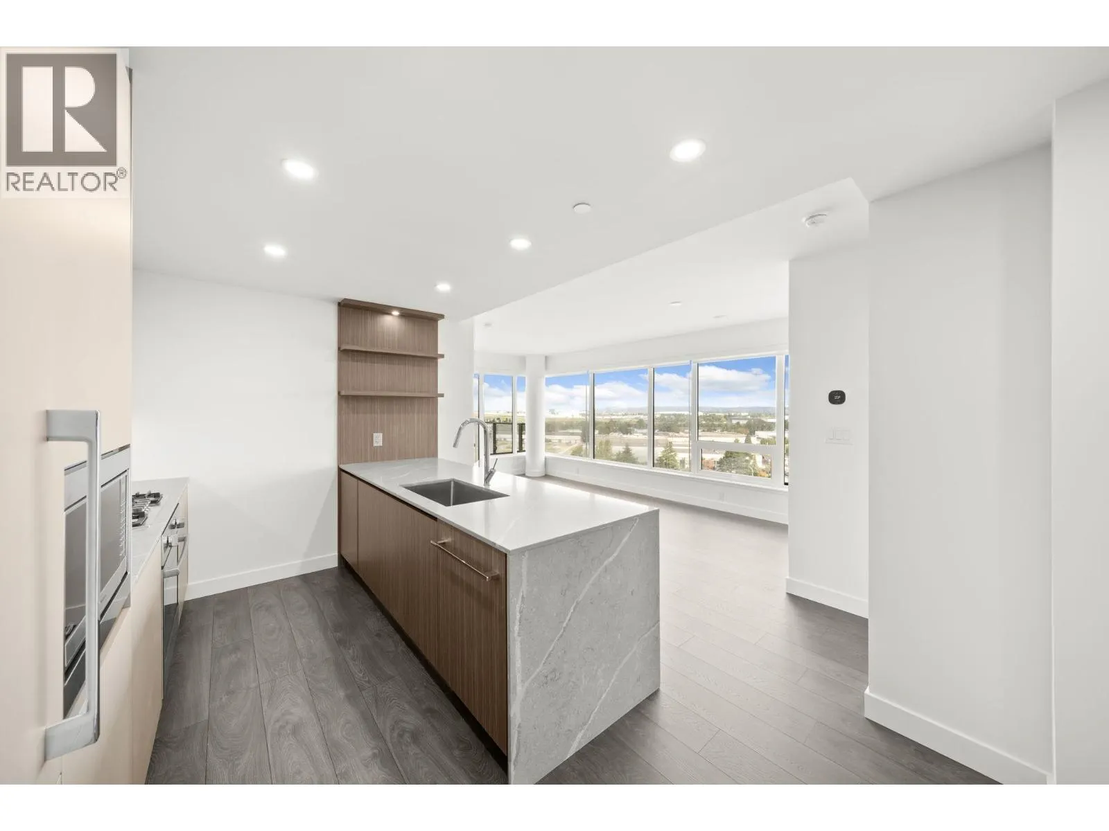 1508 5520 MCNAUGHTON ROAD