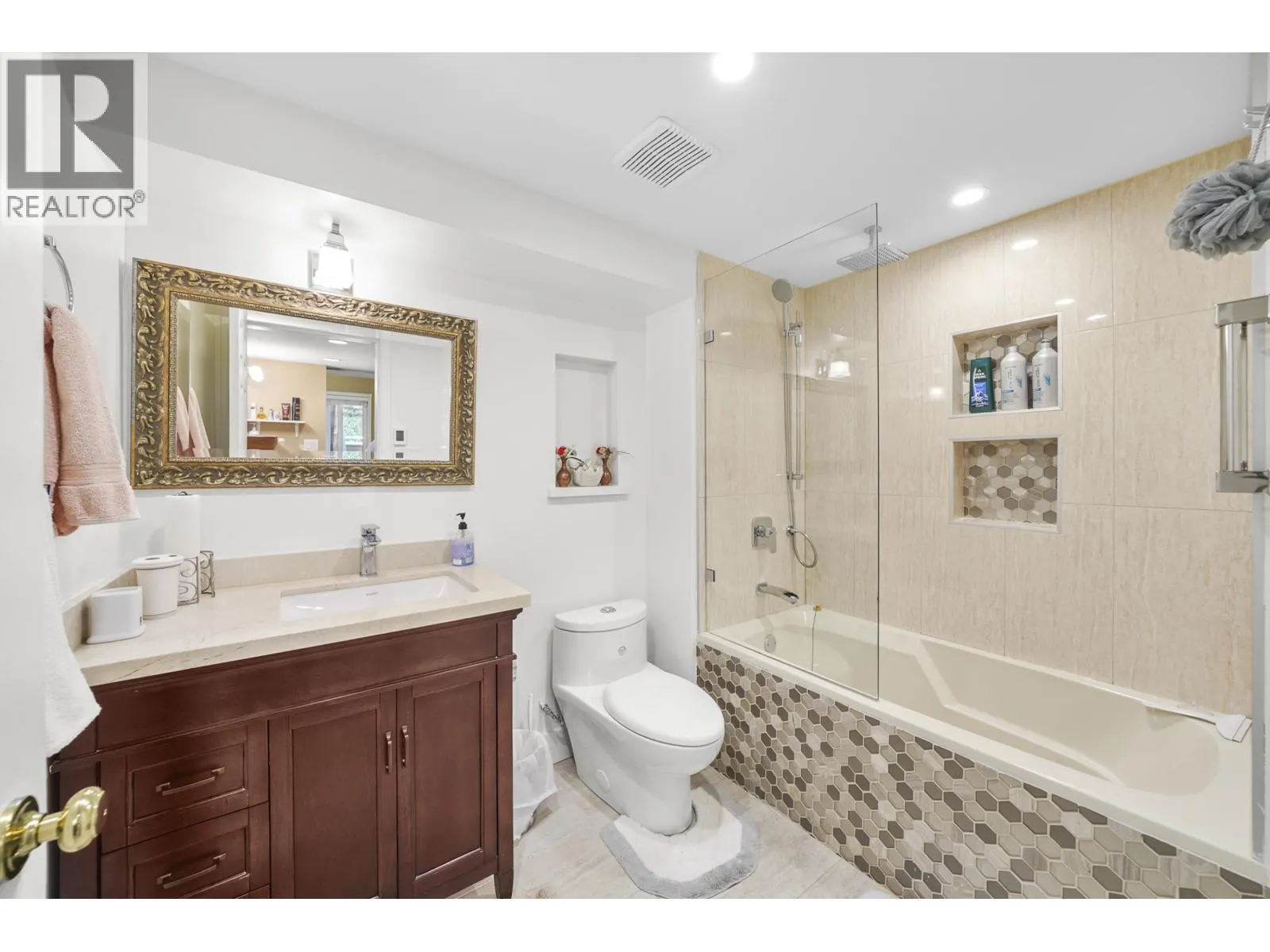 5885 NANCY GREENE WAY