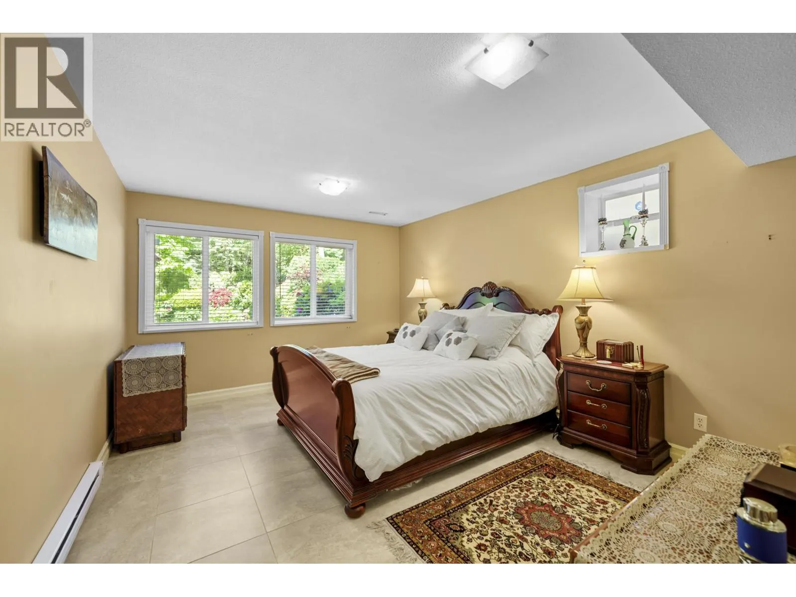 5885 NANCY GREENE WAY