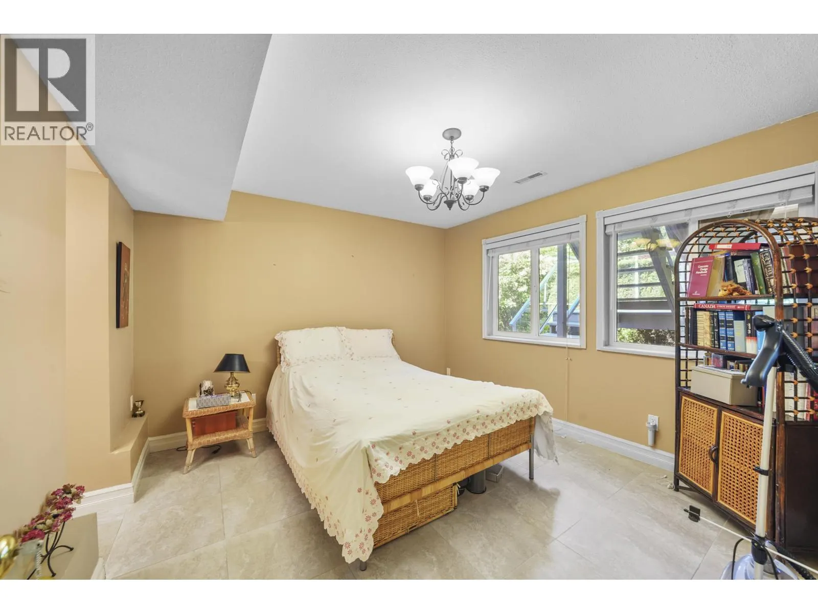5885 NANCY GREENE WAY