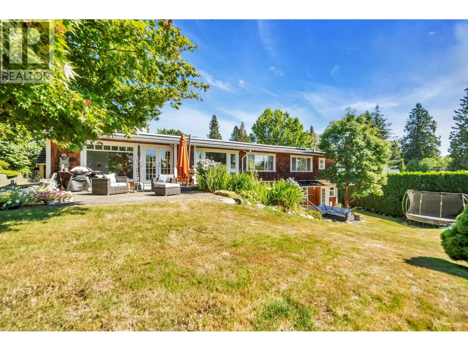 2085 WESTDEAN CRESCENT
