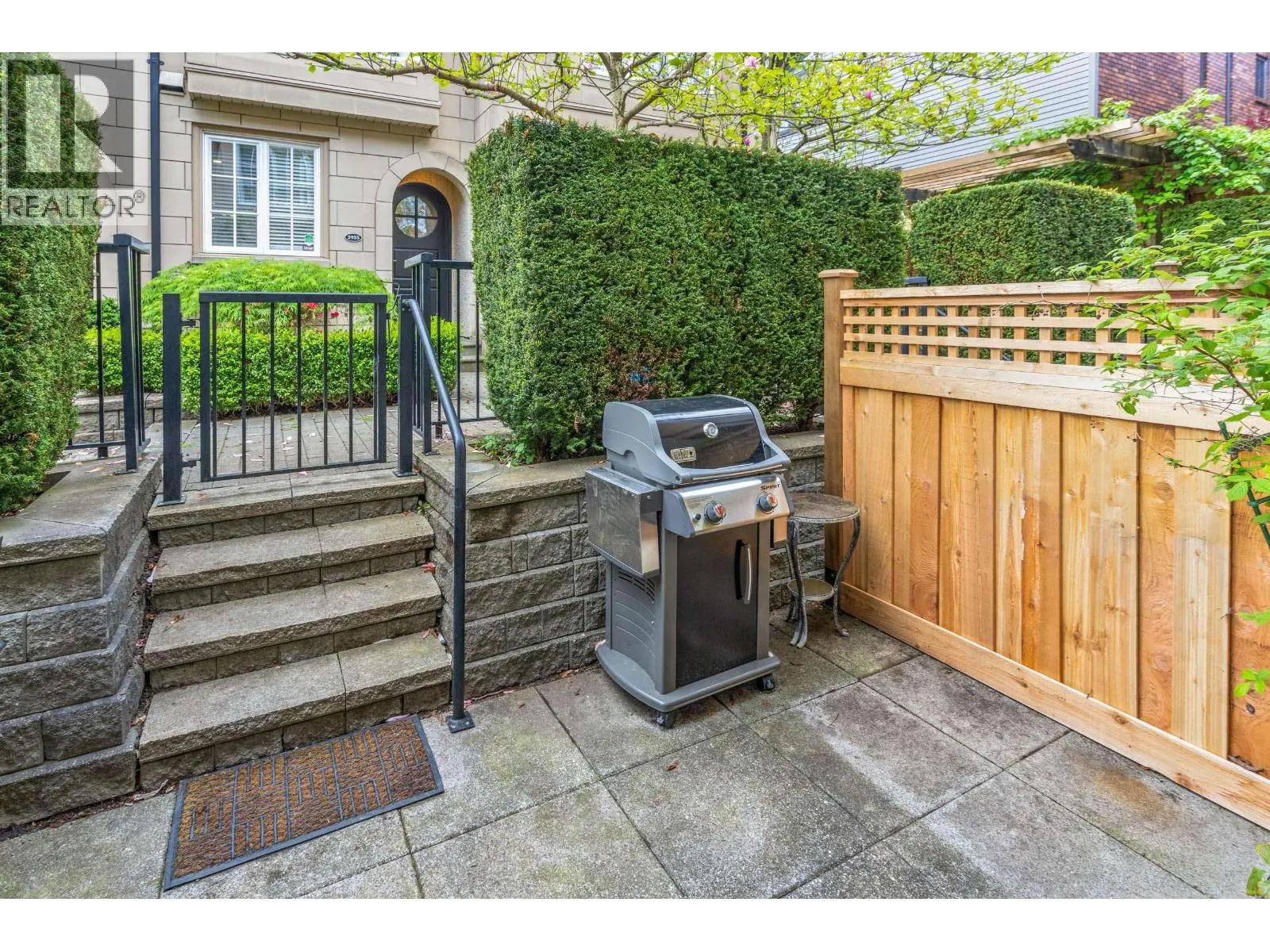 930 W 13TH AVENUE