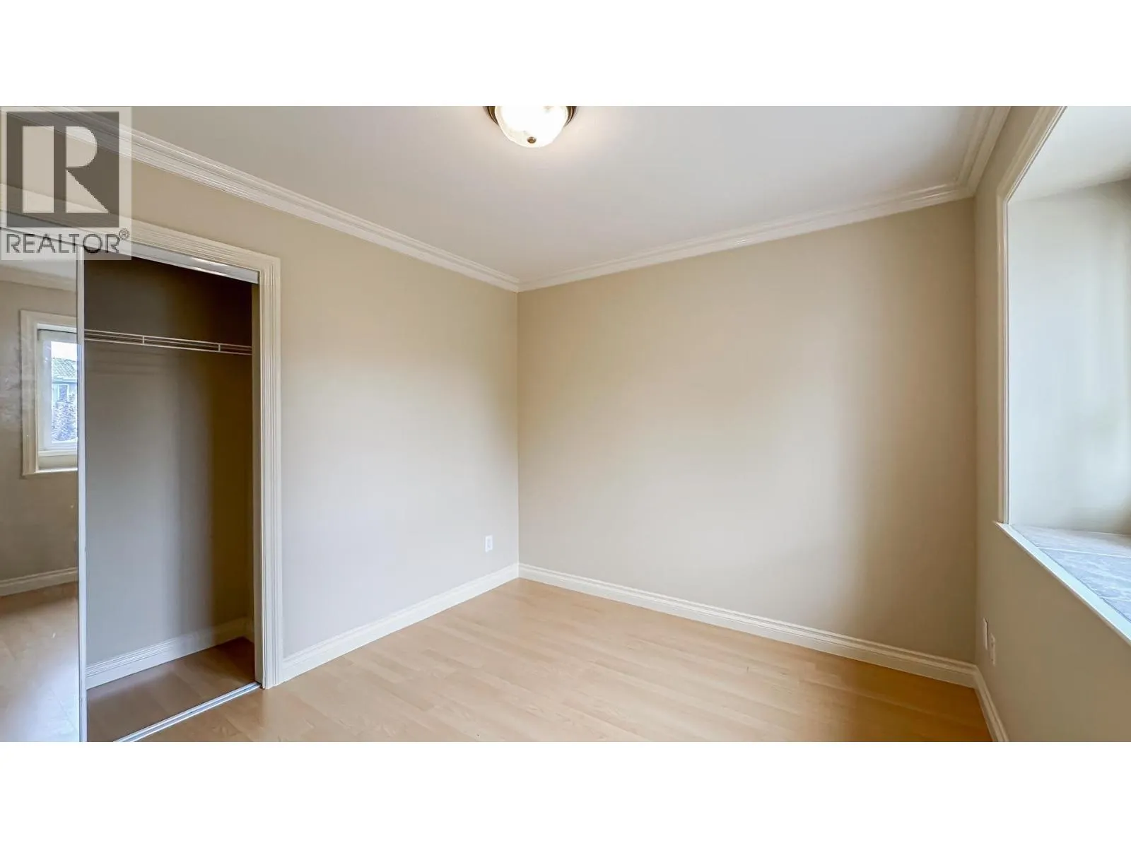 6577 AUBREY STREET