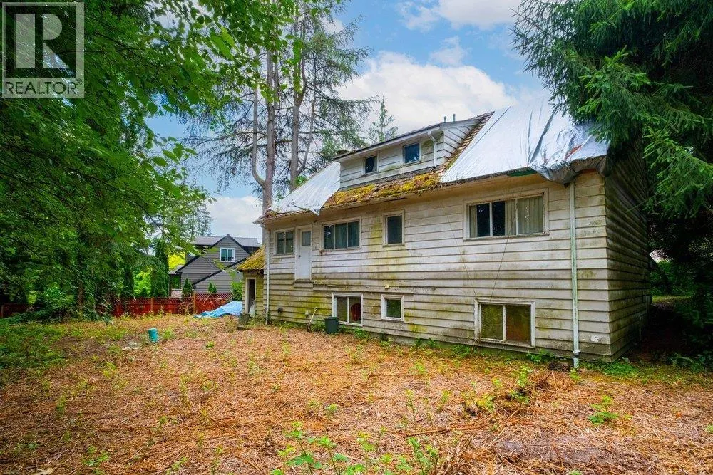 3095 PLYMOUTH DRIVE
