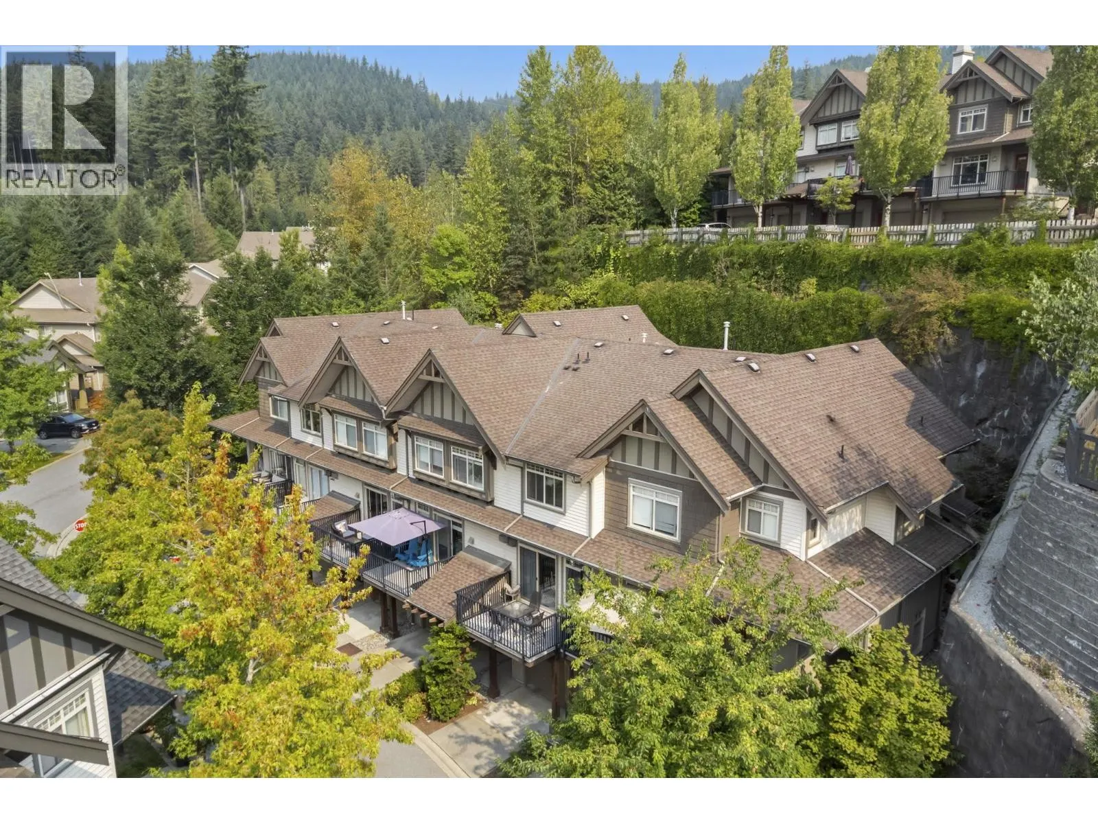5 55 HAWTHORN DRIVE