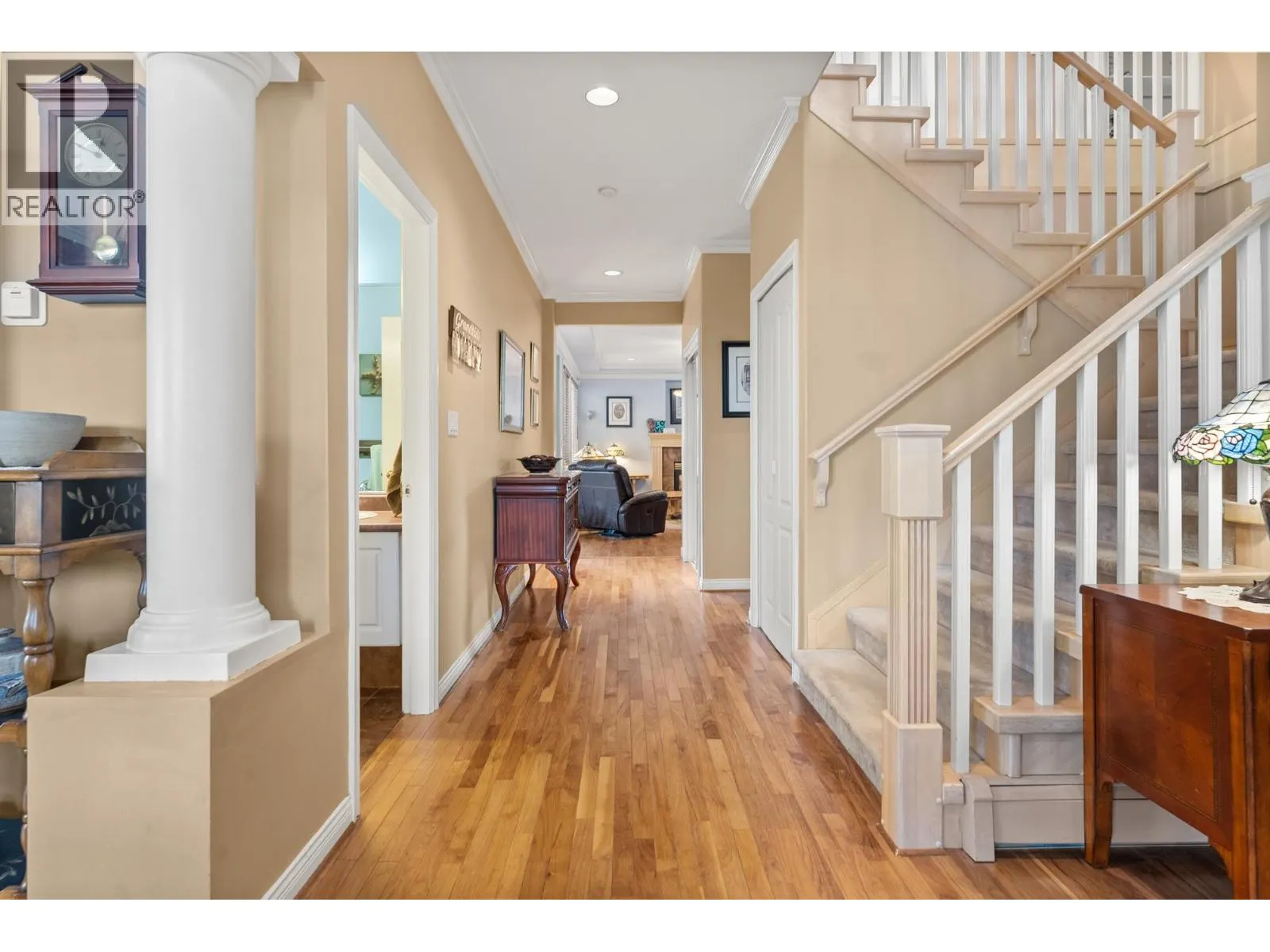 330 ROSEHILL WYND