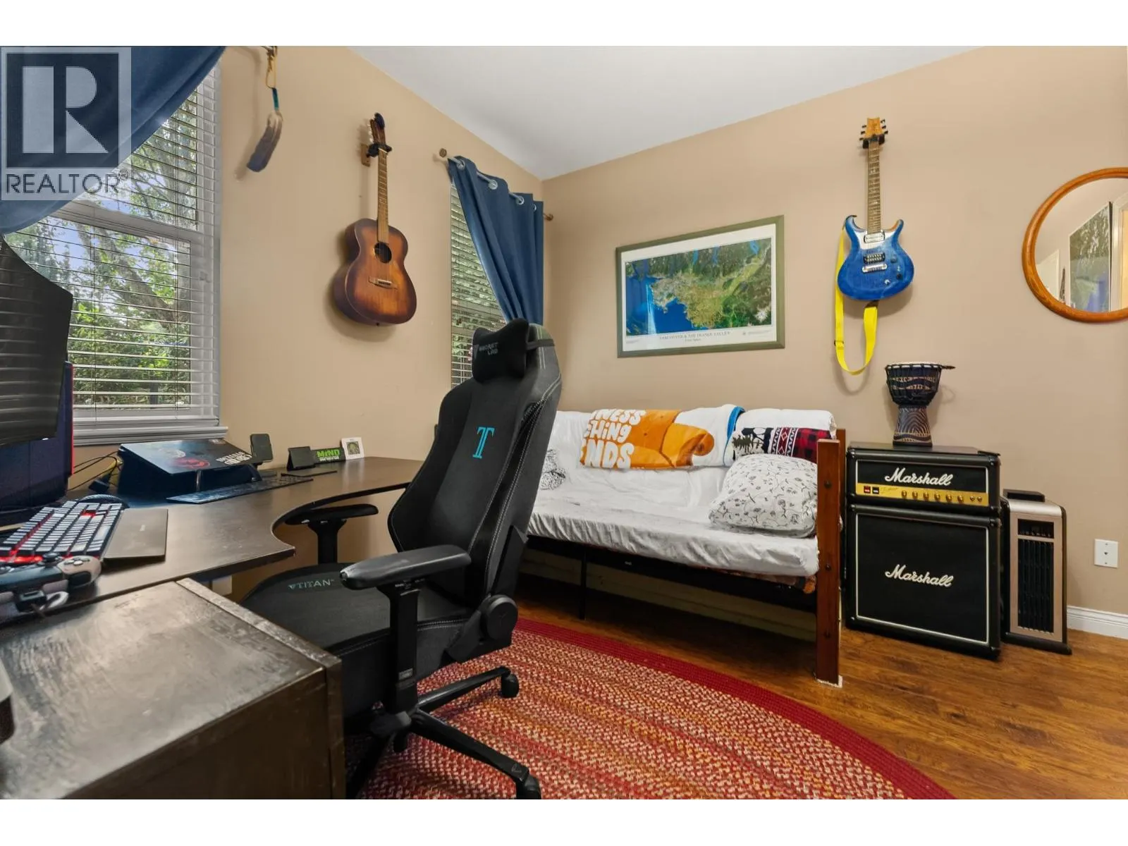 330 ROSEHILL WYND