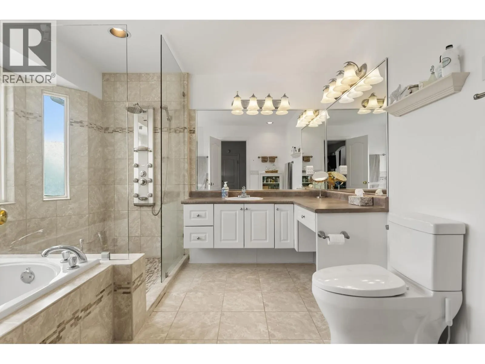 330 ROSEHILL WYND