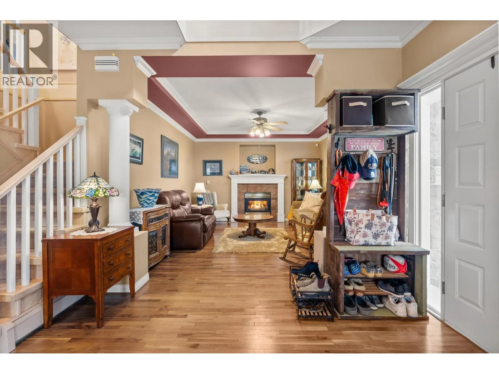 330 ROSEHILL WYND