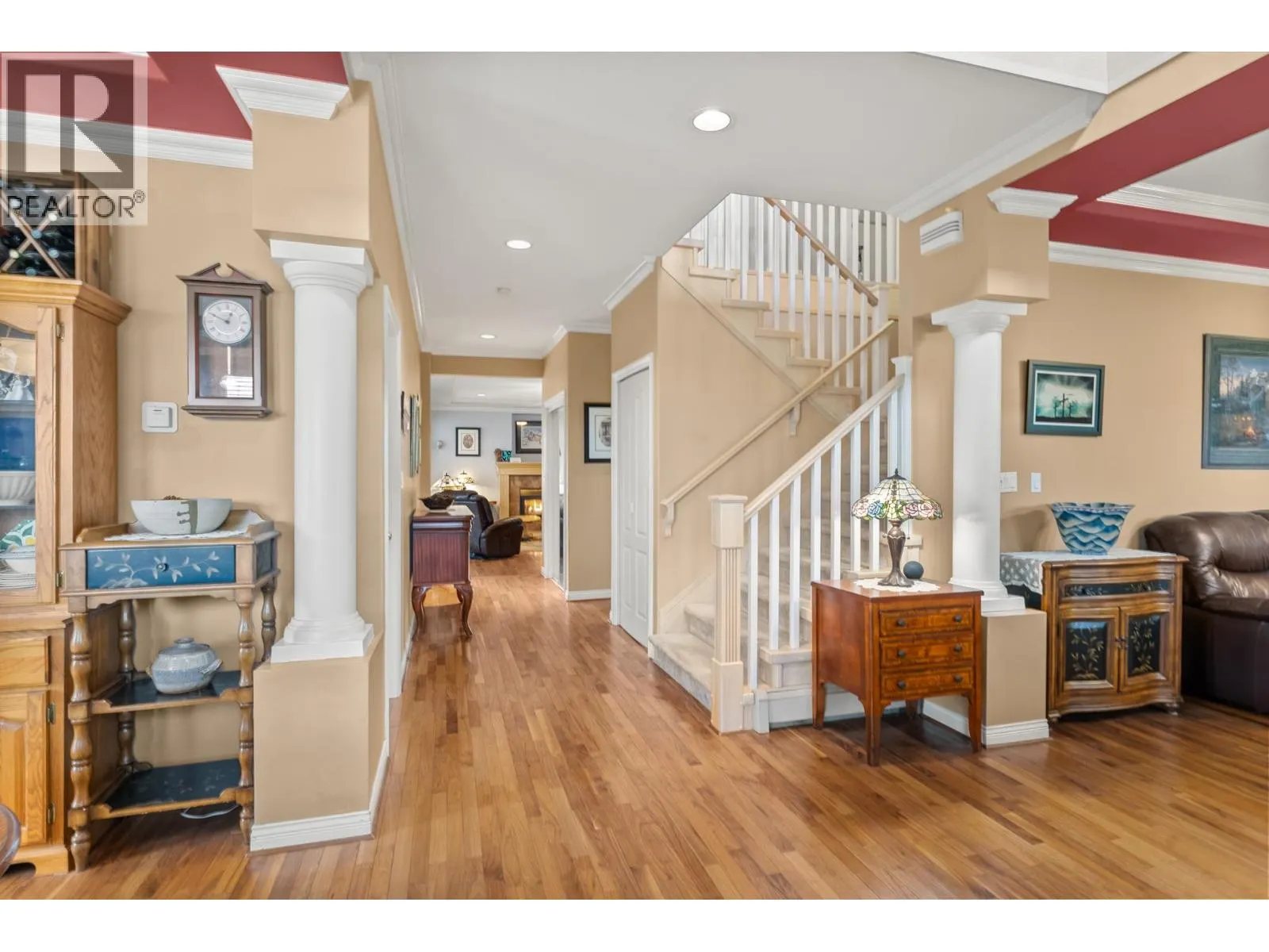 330 ROSEHILL WYND