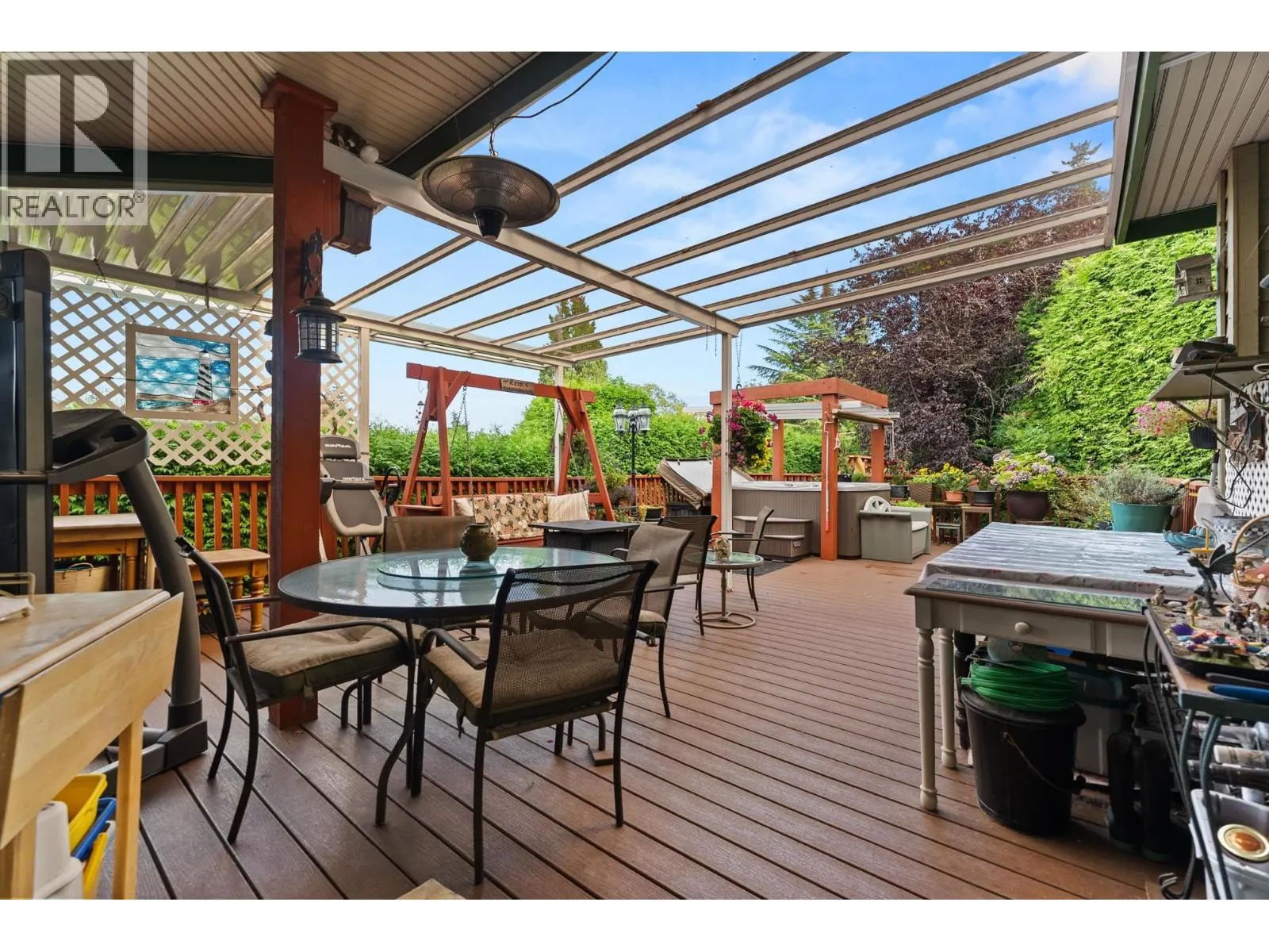 330 ROSEHILL WYND