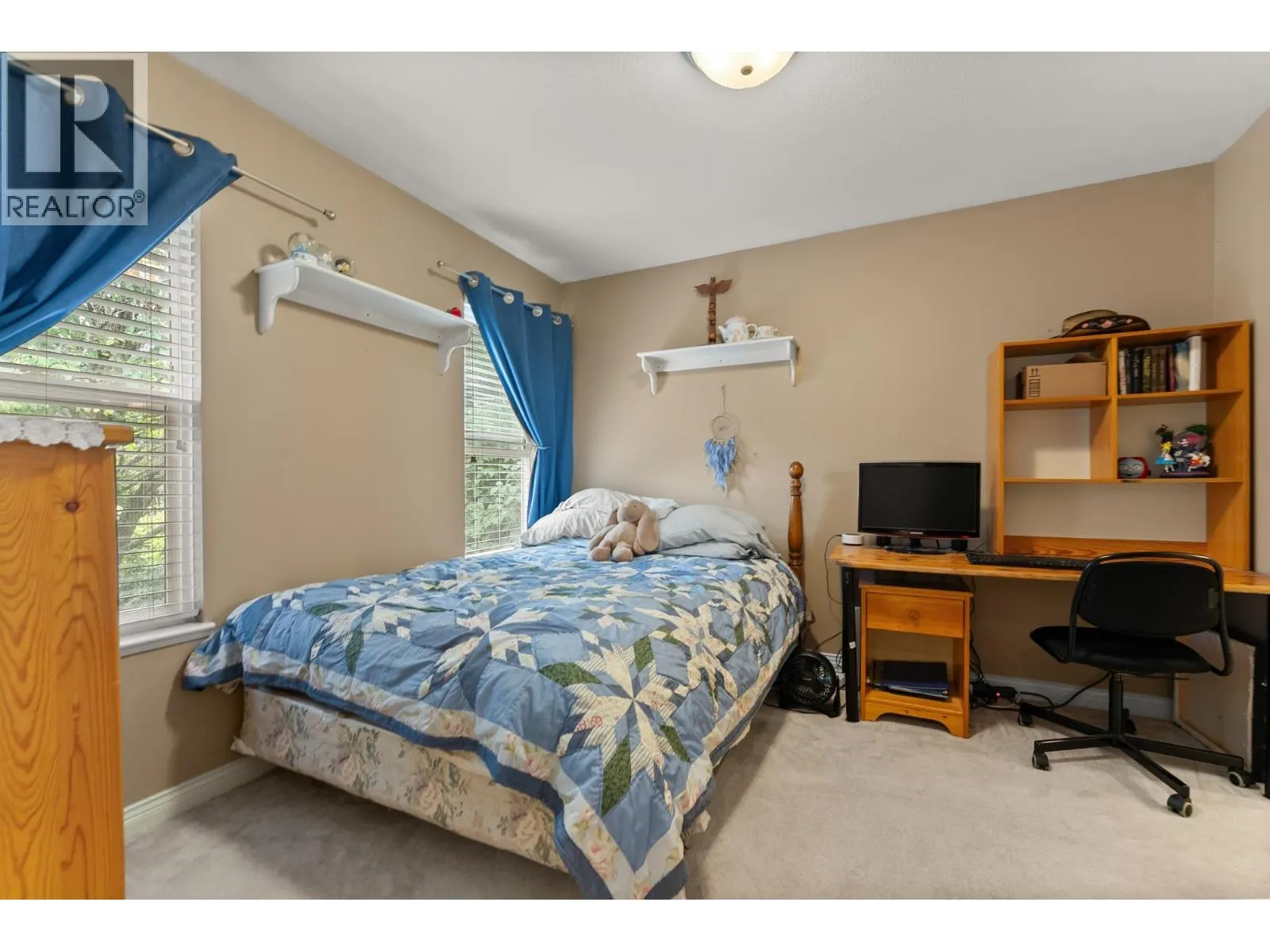 330 ROSEHILL WYND