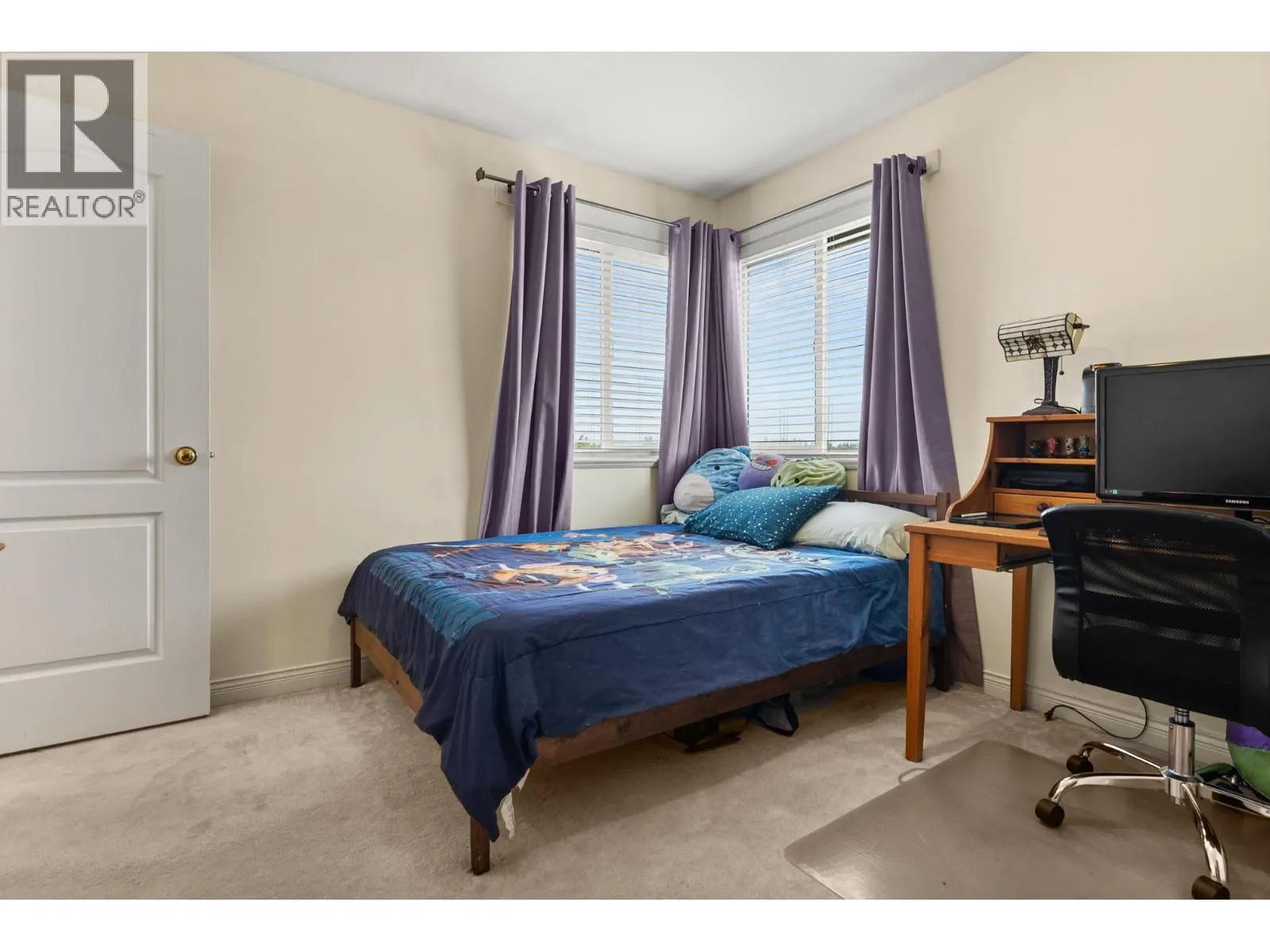 330 ROSEHILL WYND