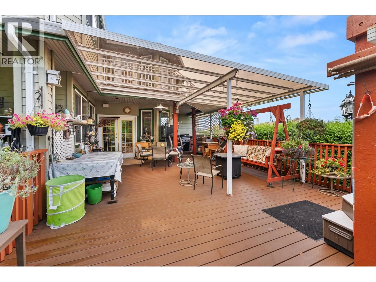 330 ROSEHILL WYND