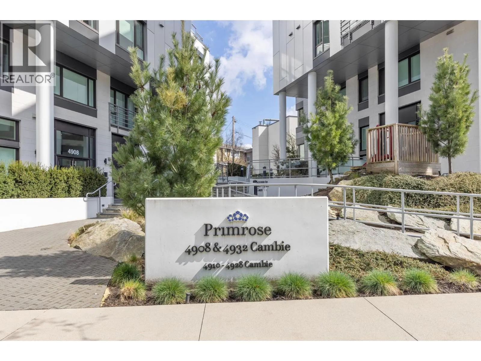 103 4932 CAMBIE STREET