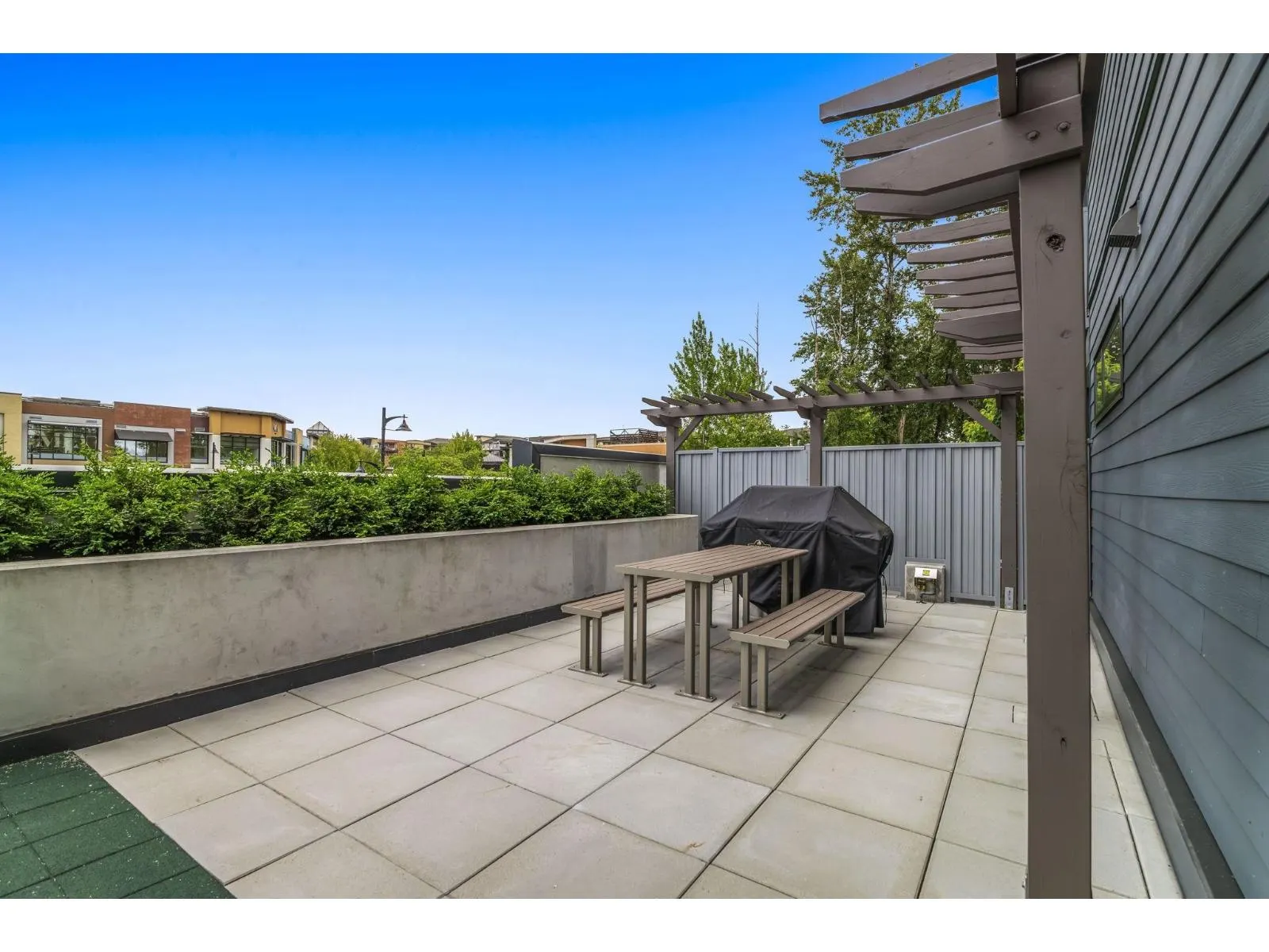 310 7920 206 STREET