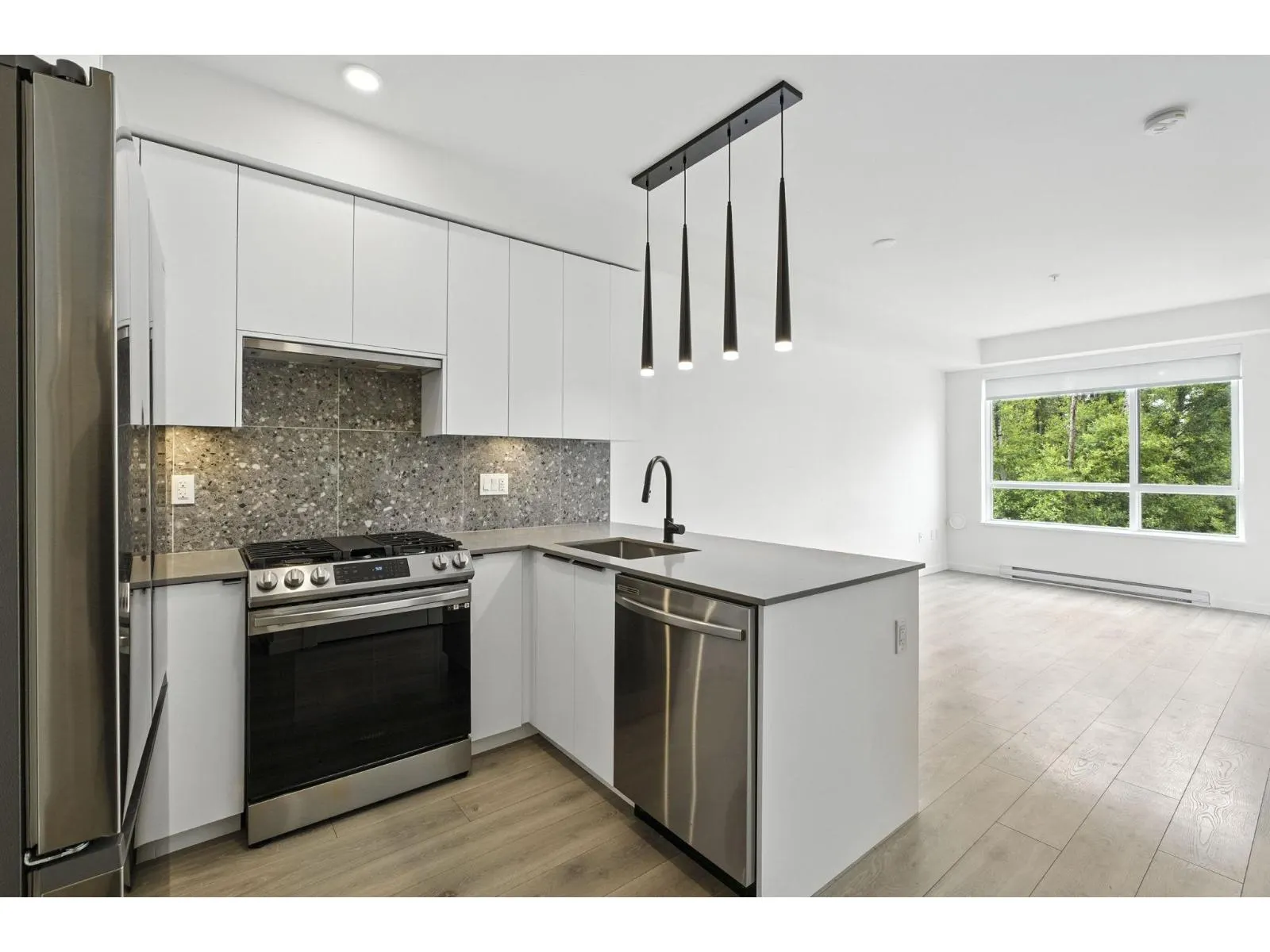310 7920 206 STREET