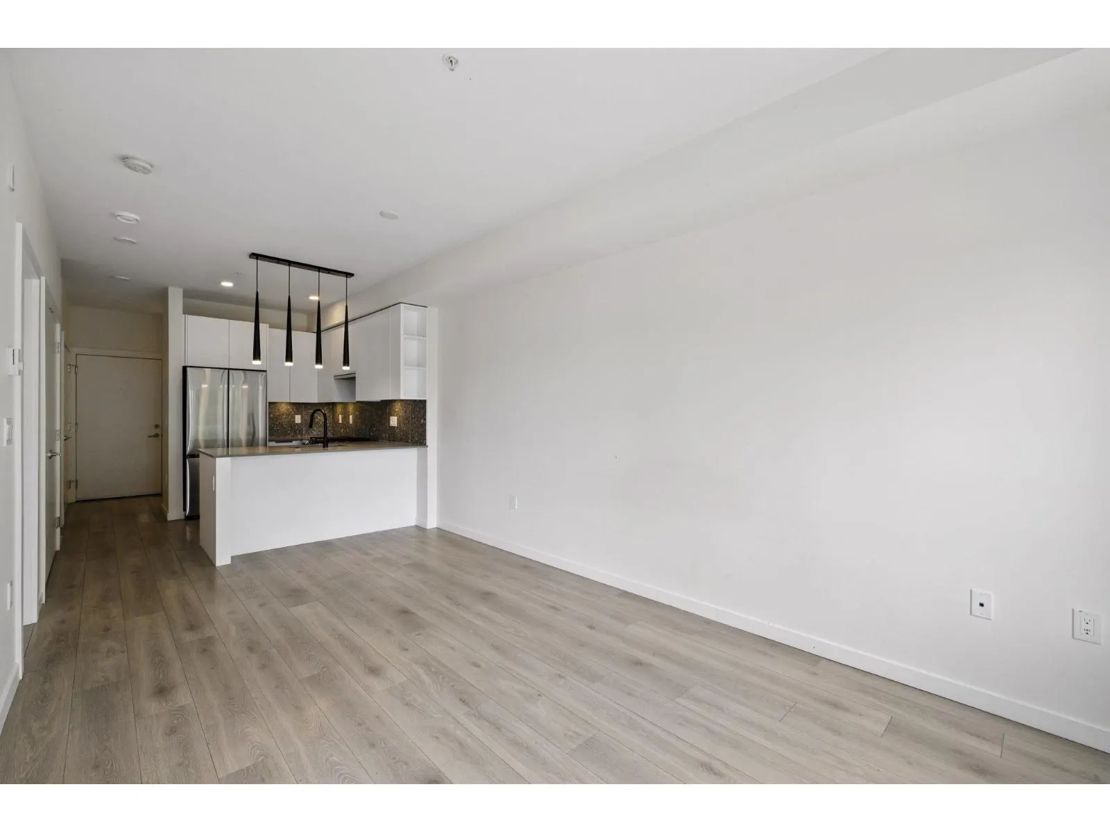 310 7920 206 STREET