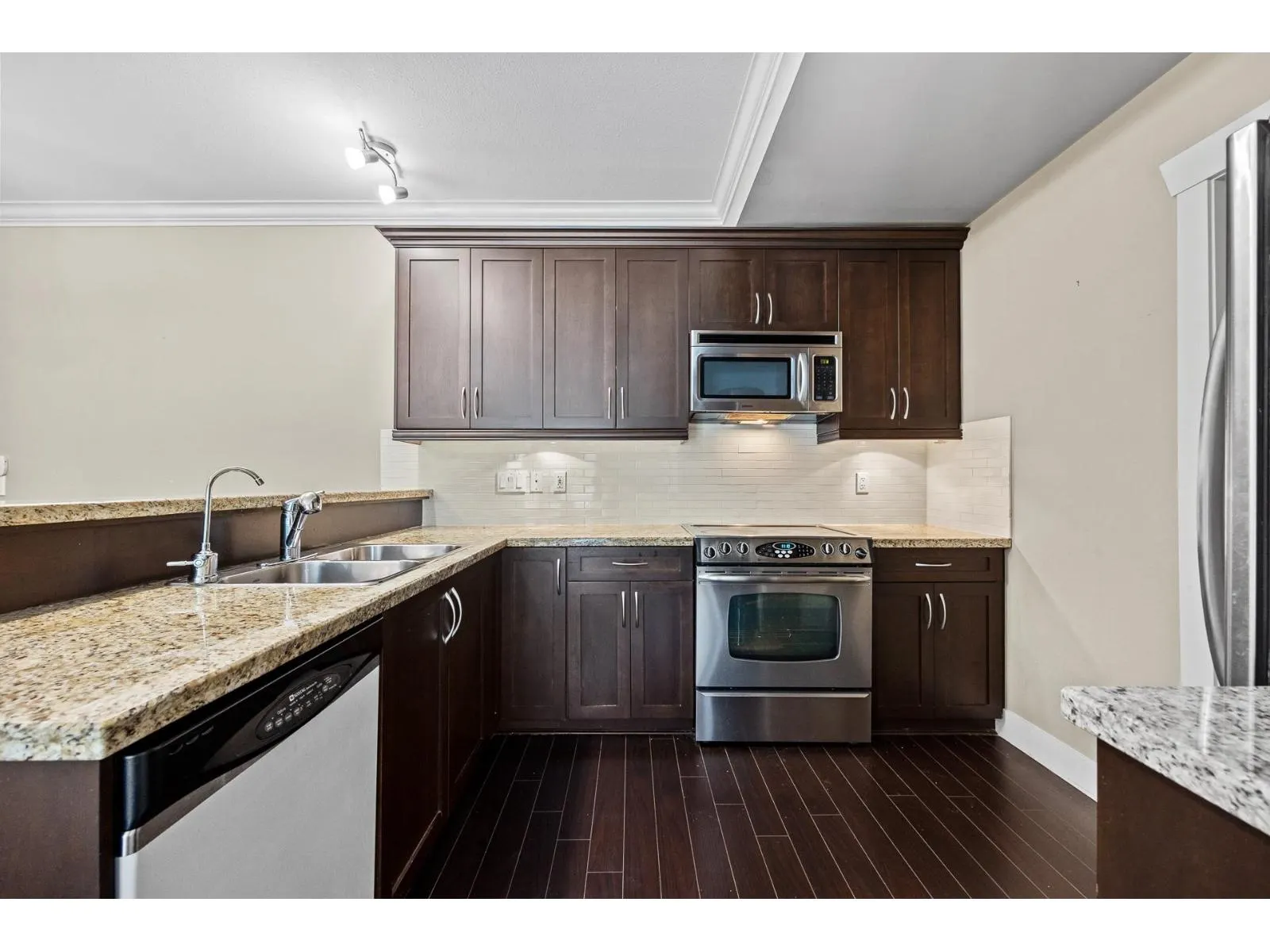 103 15368 17A AVENUE