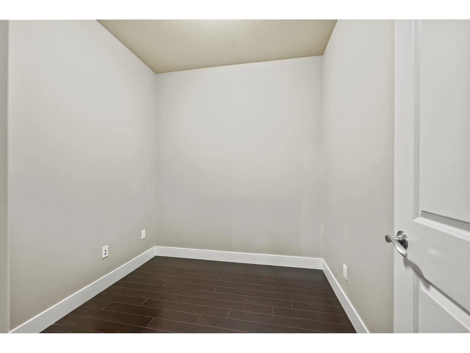 103 15368 17A AVENUE