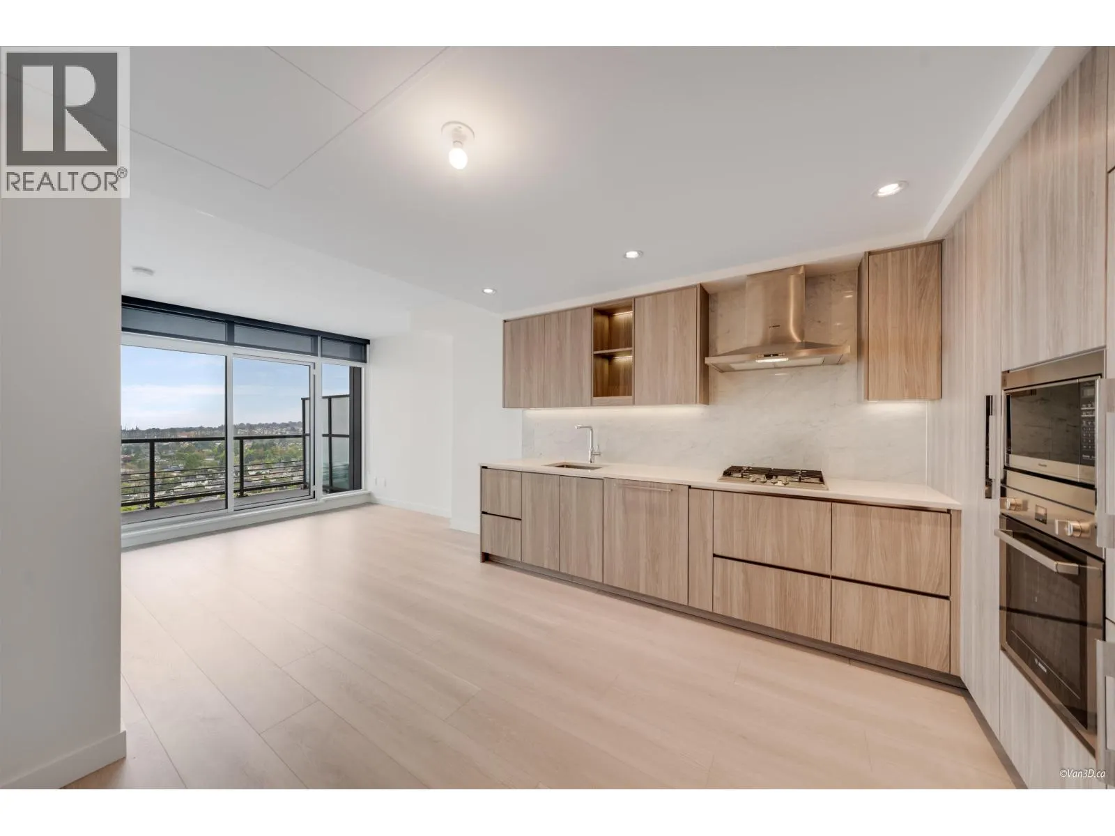 3006 4730 LOUGHEED HIGHWAY