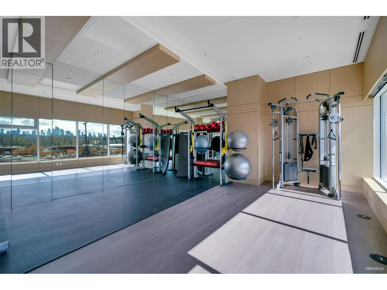 3006 4730 LOUGHEED HIGHWAY