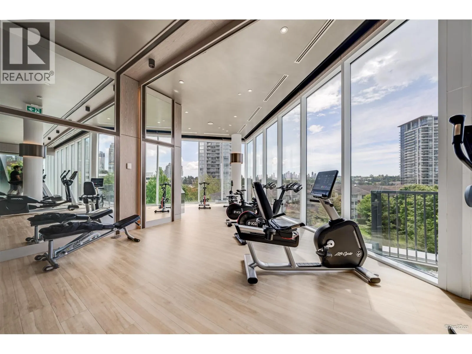 3006 4730 LOUGHEED HIGHWAY