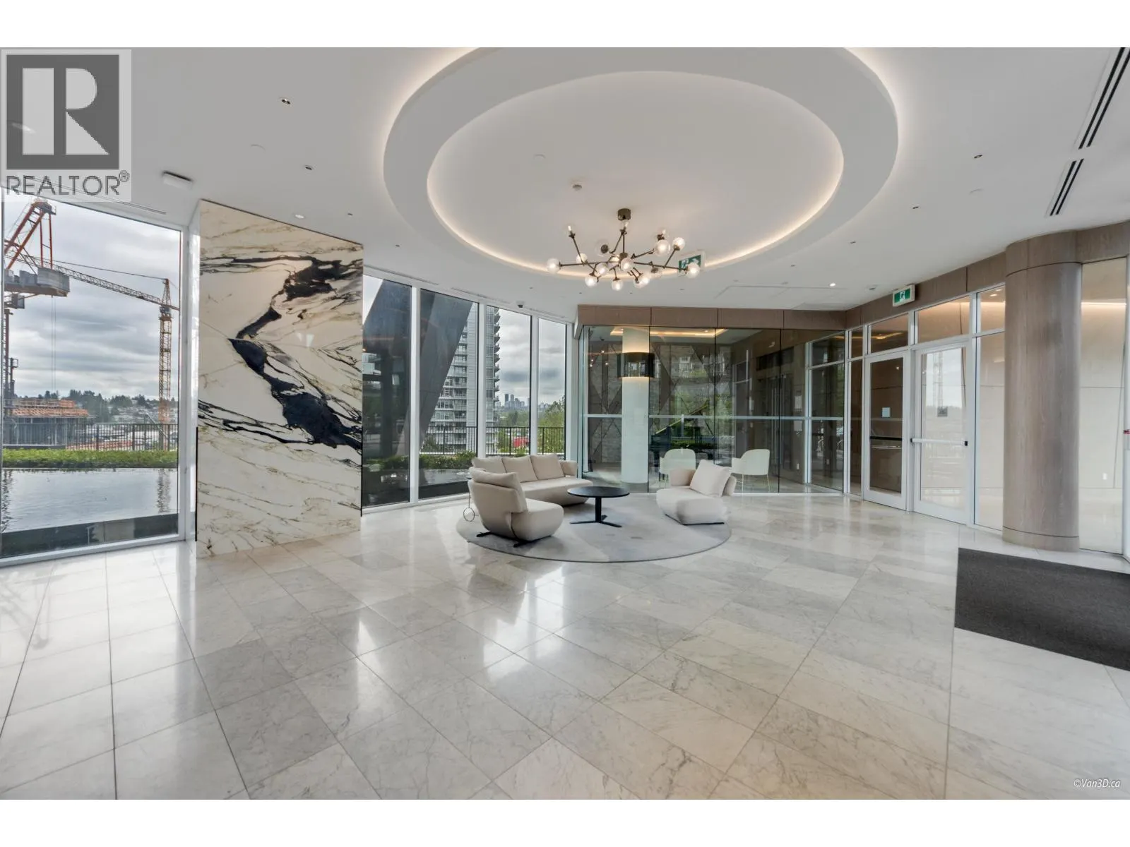 3006 4730 LOUGHEED HIGHWAY
