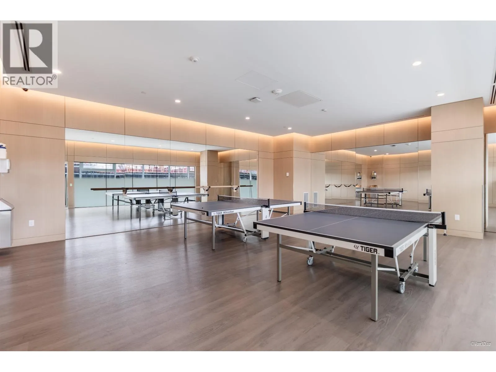 3006 4730 LOUGHEED HIGHWAY