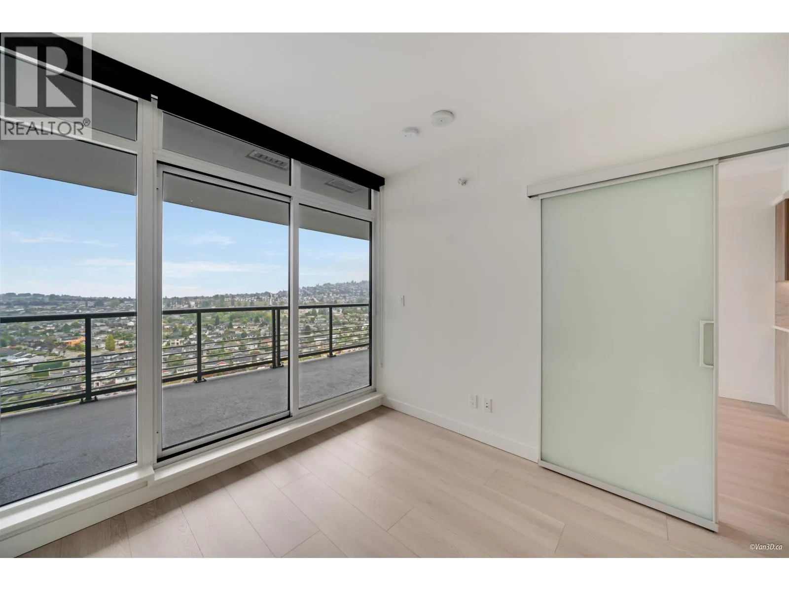 3006 4730 LOUGHEED HIGHWAY