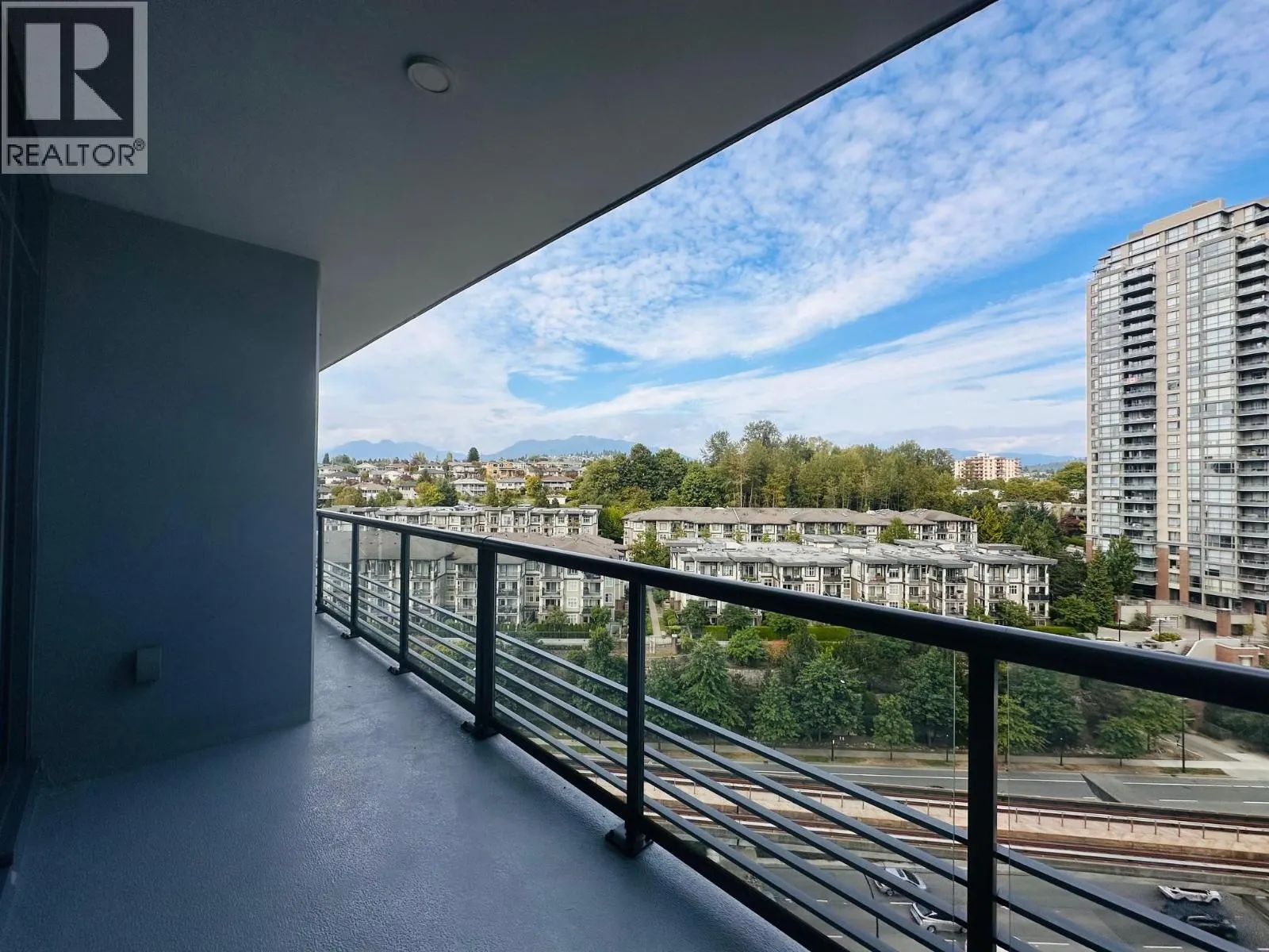 1009 4730 LOUGHEED HIGHWAY