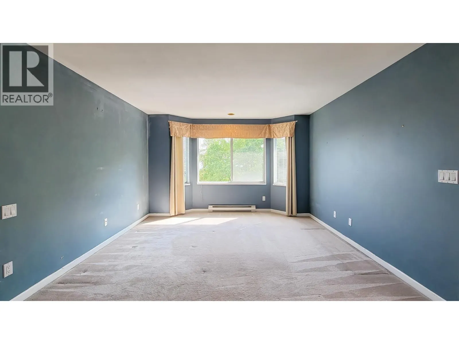 8 2990 PANORAMA DRIVE