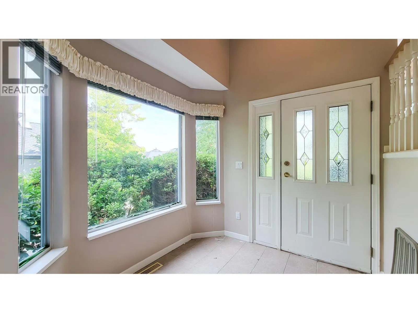 8 2990 PANORAMA DRIVE