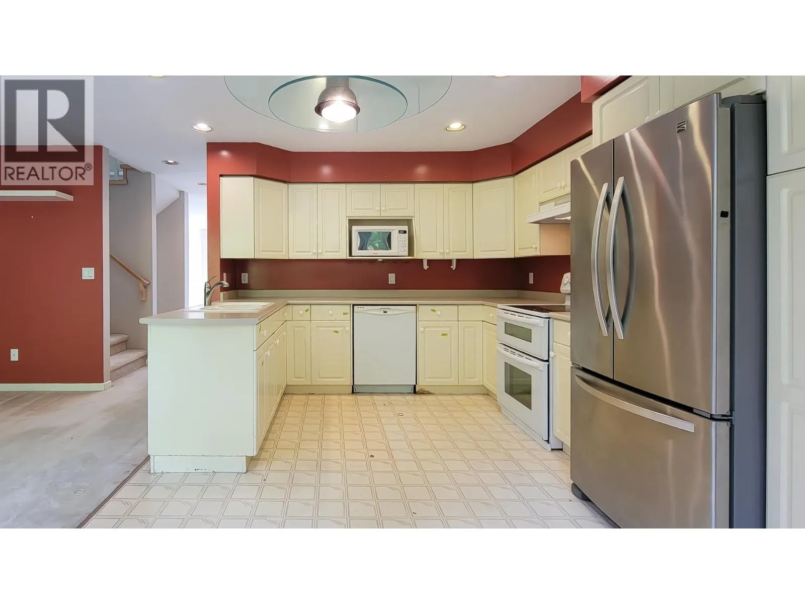 8 2990 PANORAMA DRIVE