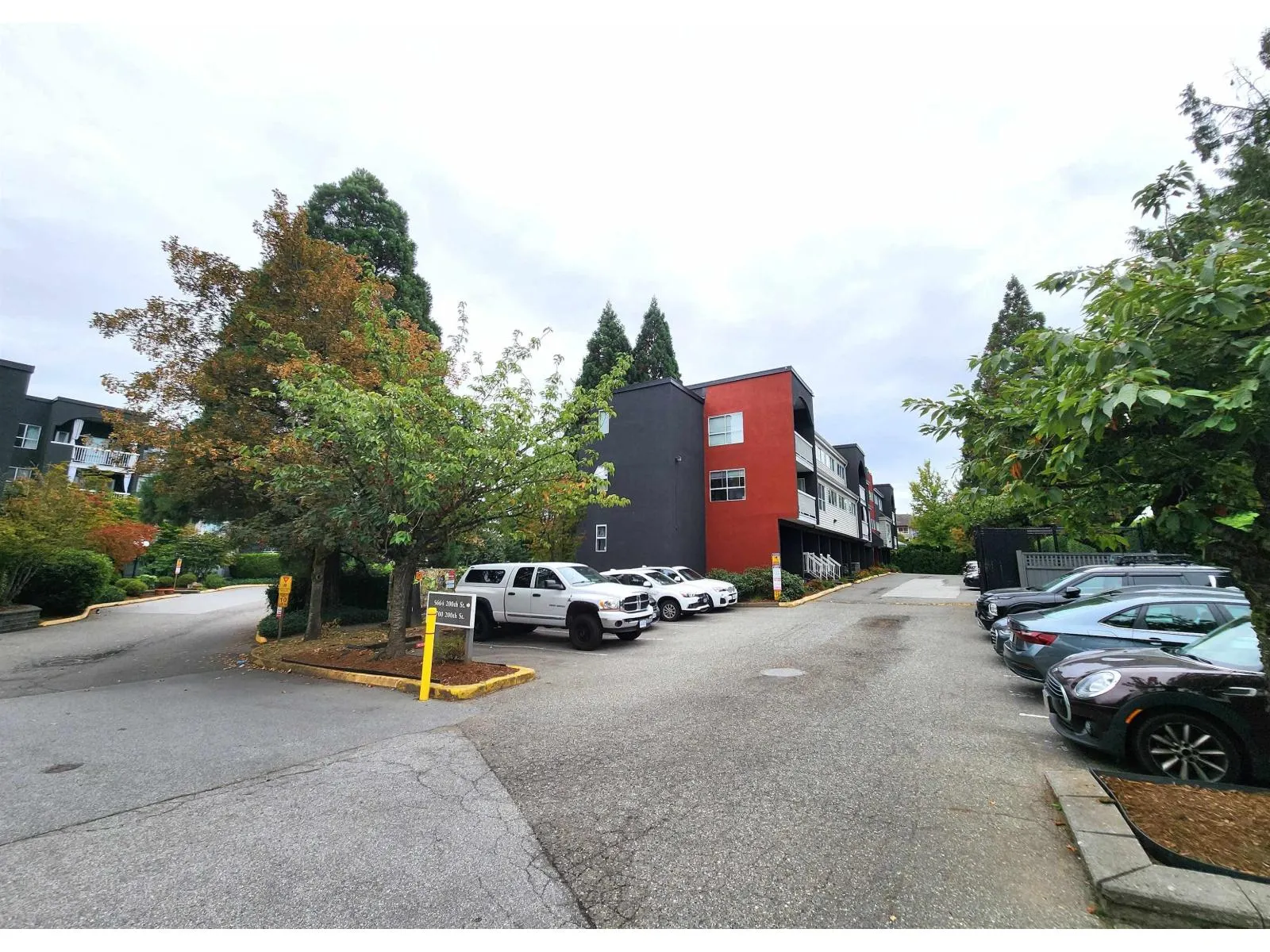 102 5664 200 STREET