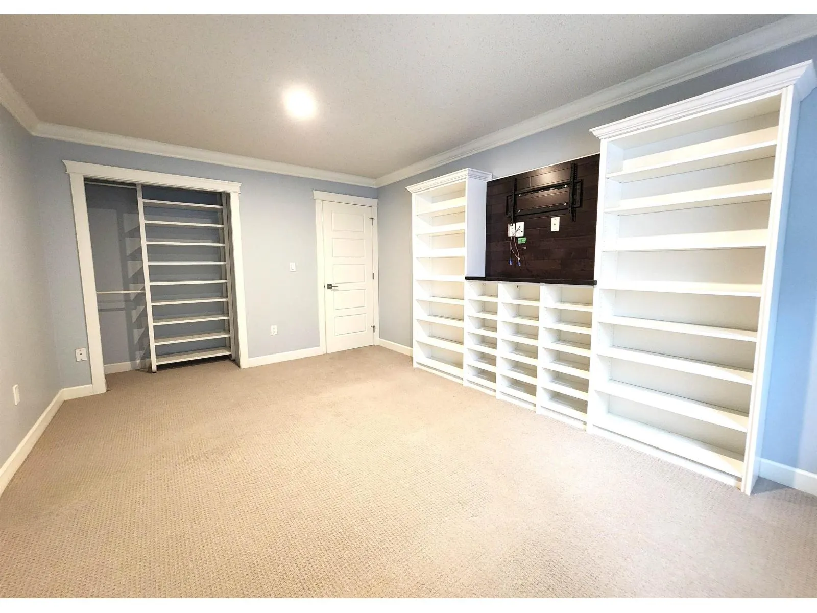 102 5664 200 STREET