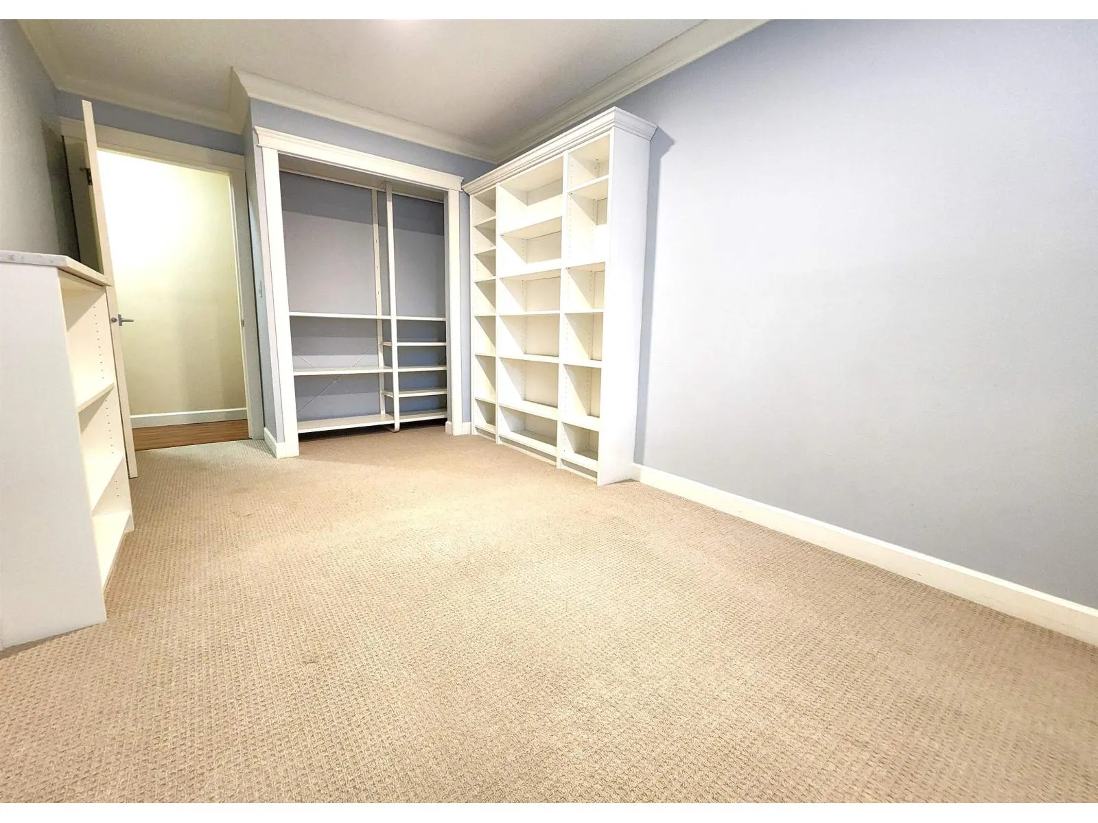 102 5664 200 STREET
