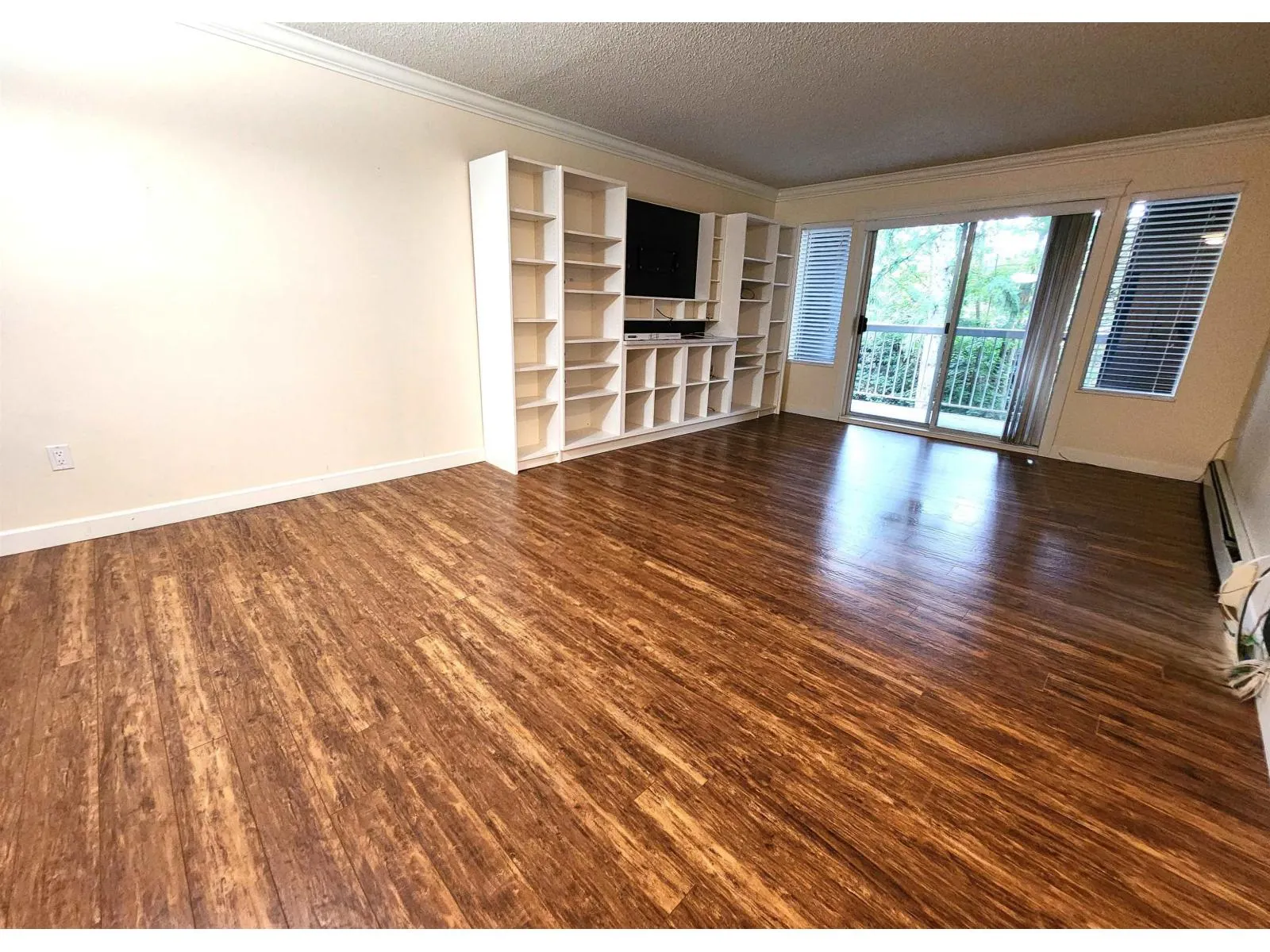 102 5664 200 STREET