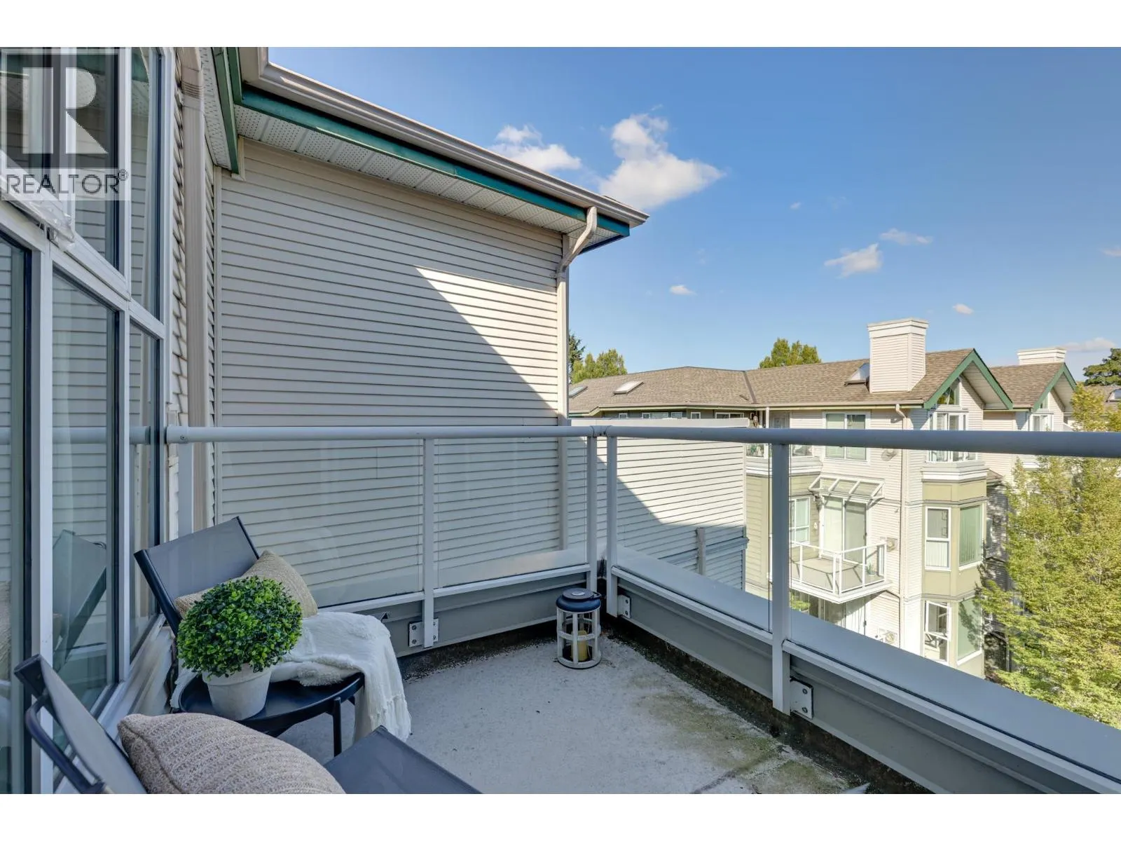 401 3480 MAIN STREET