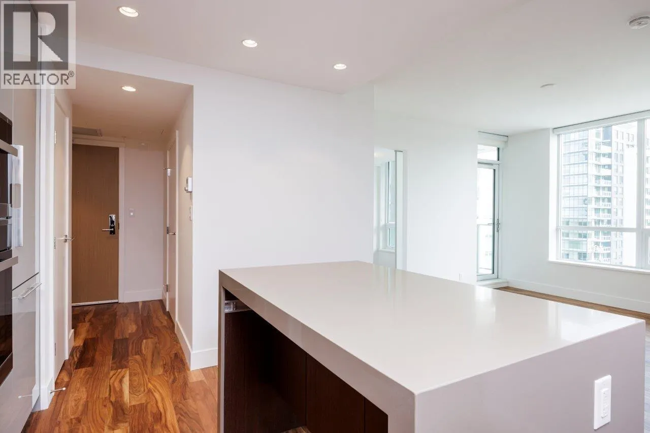 1008 1632 LIONS GATE LANE