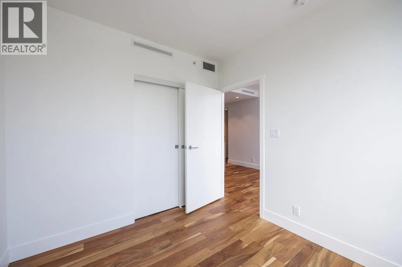 1008 1632 LIONS GATE LANE