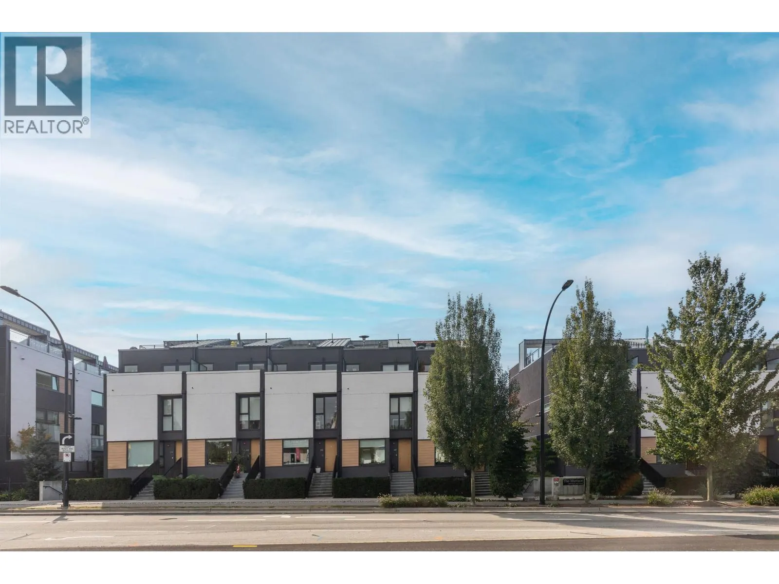 106 649 E 3RD STREET