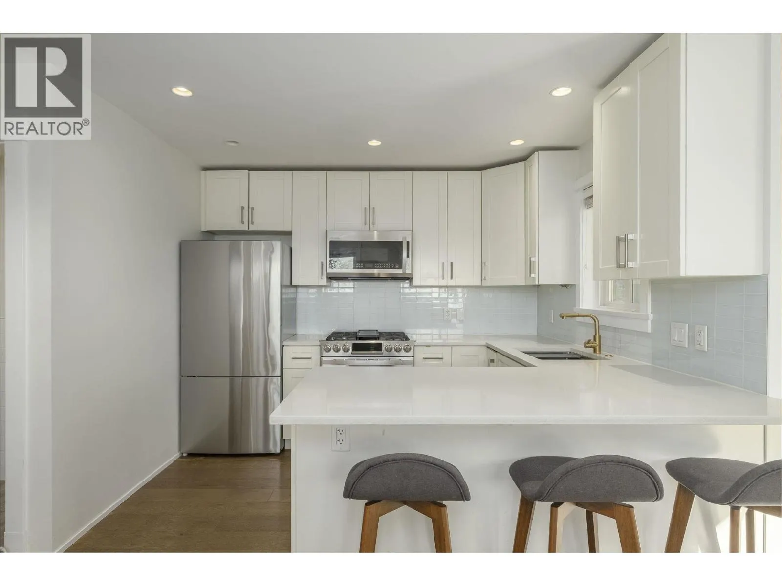 3217 MATAPAN CRESCENT