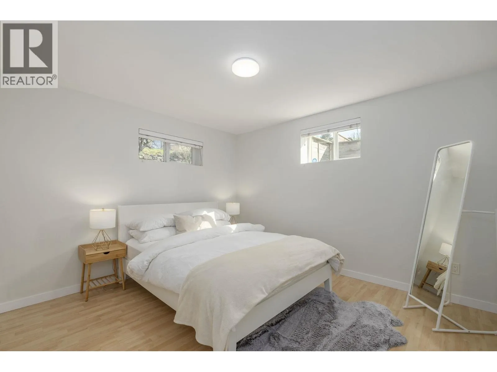 3217 MATAPAN CRESCENT