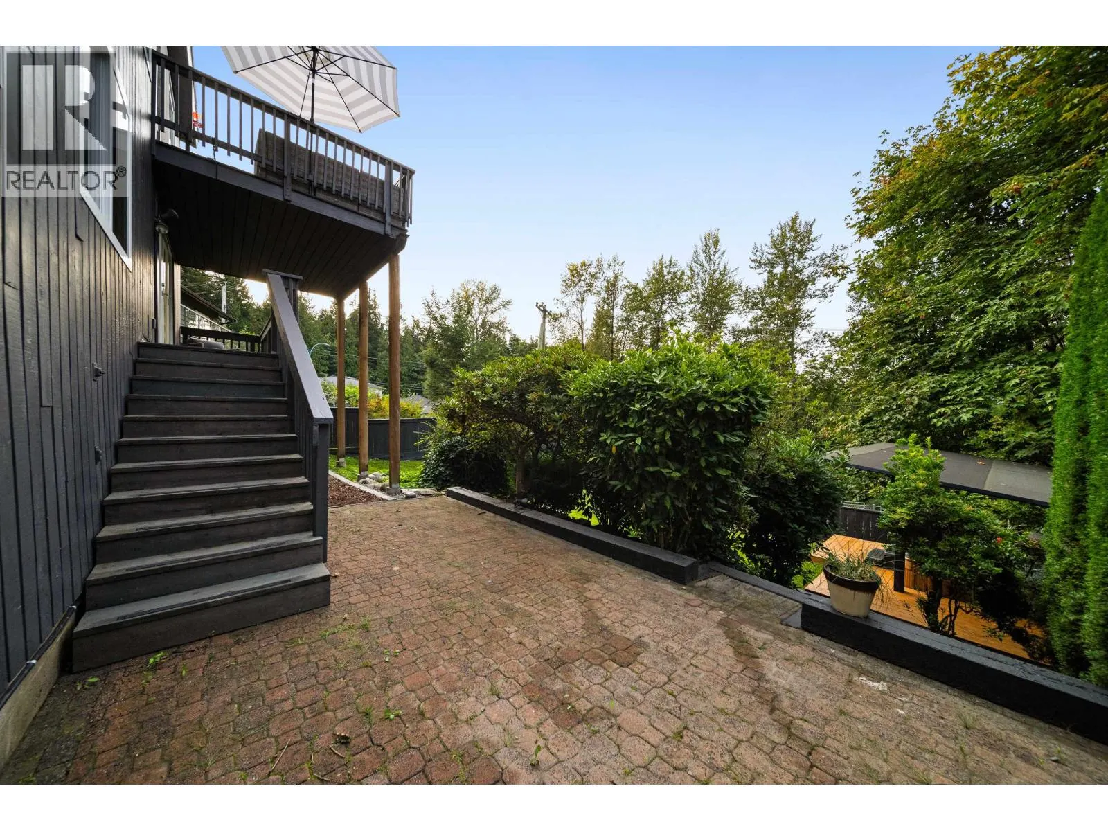 4 NOBLE COURT