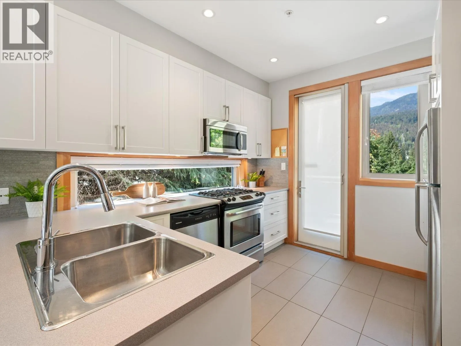1 2007 KAREN CRESCENT