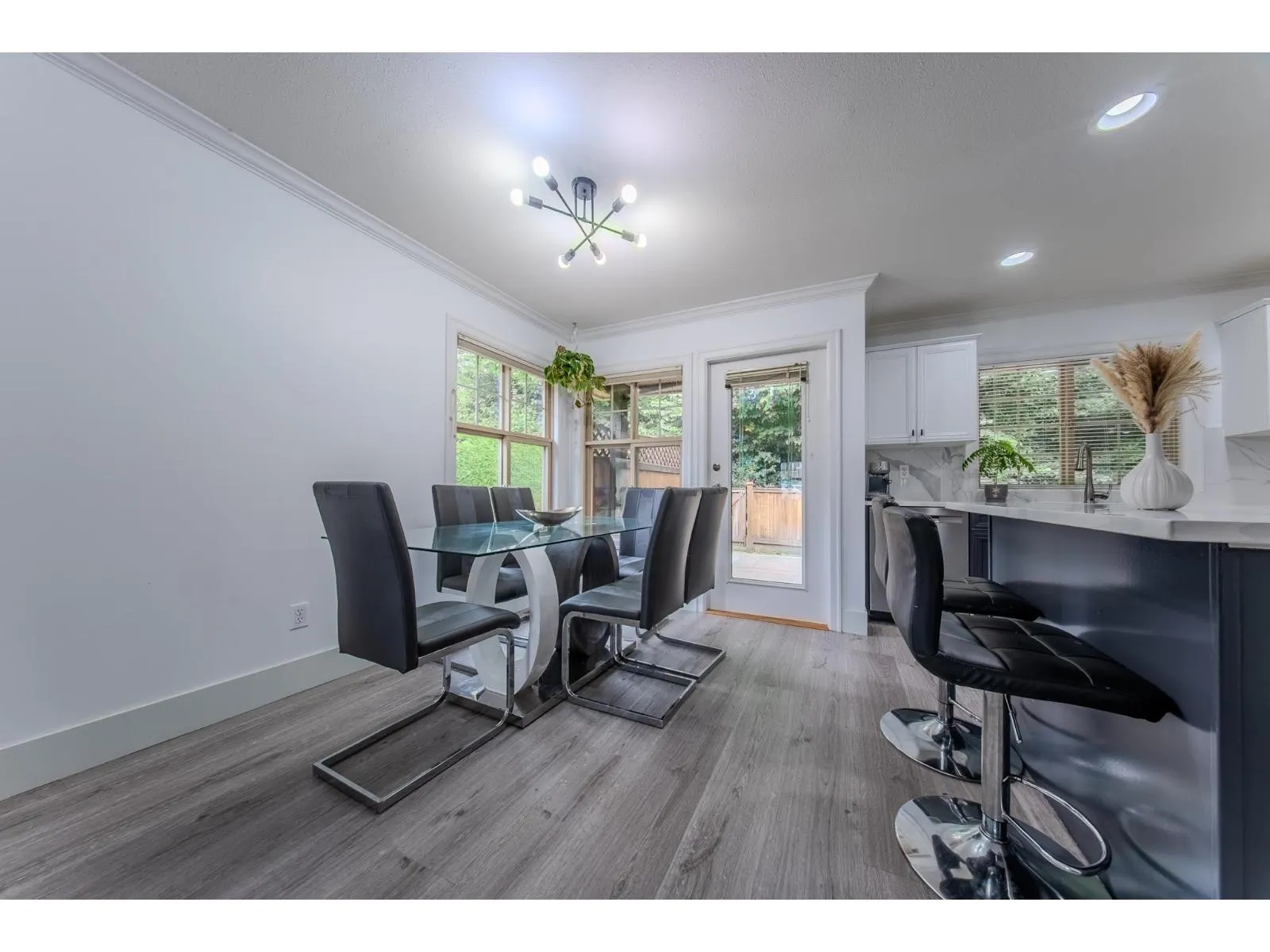 68 6887 SHEFFIELD WAY|Sardis East Vedder
